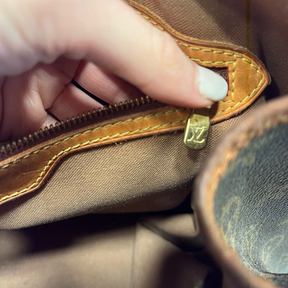 Louis Vuitton  Batignolles tote - Picture 2 of 7